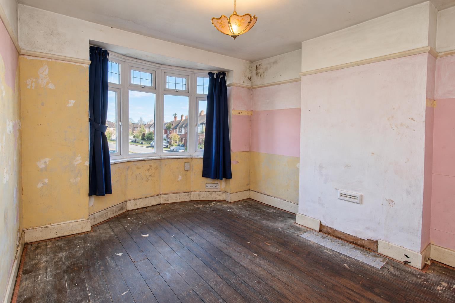 Westmead Road, Sutton